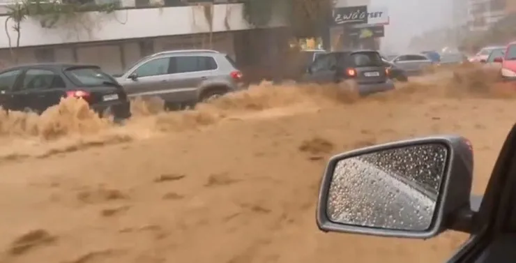 بين الشبوبية والمشيخة أرجل الناس في سيول جونيه
