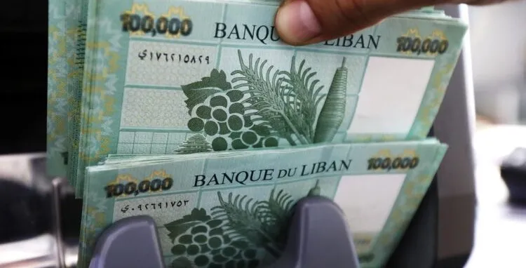 انهيار الليرة وفئة 100 ألف الأكثر تداولا