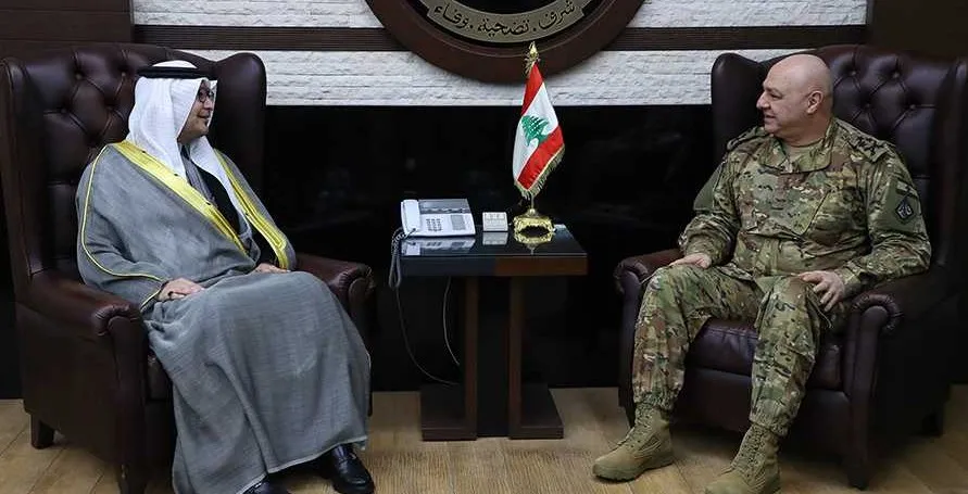 السفير السعودي وقائد الجيش