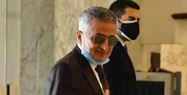 إنذار الى وزير المالية