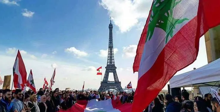 فرنسا للخروج من المأزق الرئاسي والا العقوبات