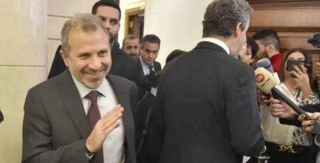تمديد المجالس البلدية بين مولوي وباسيل