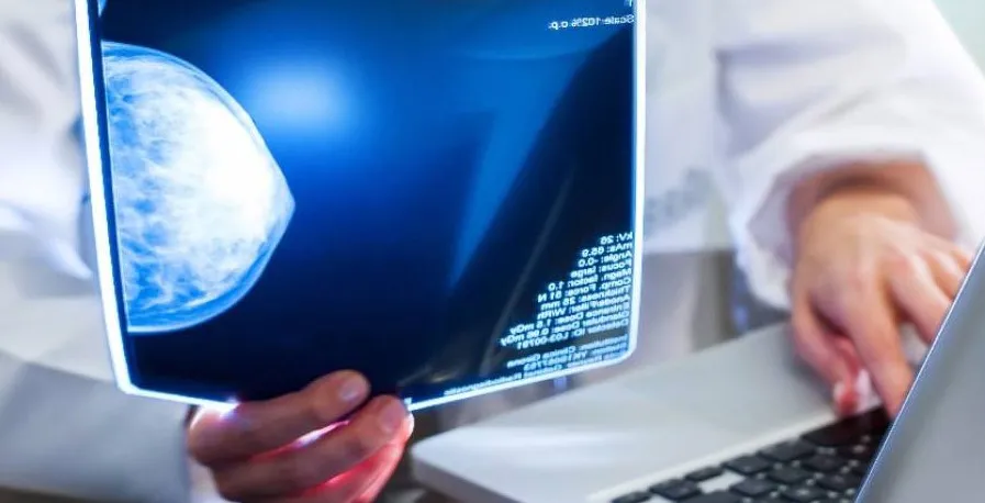 الذّكاء الإصطناعيّ لتشخيص سرطان الثّدي