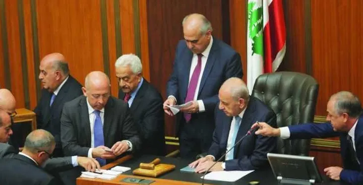 الانتخابات الرئاسية في إجازة طويلة