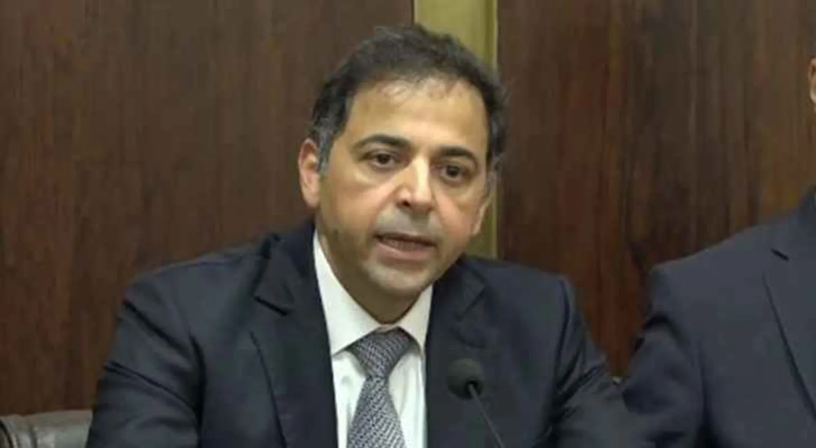 من هو  وسيم منصوري؟