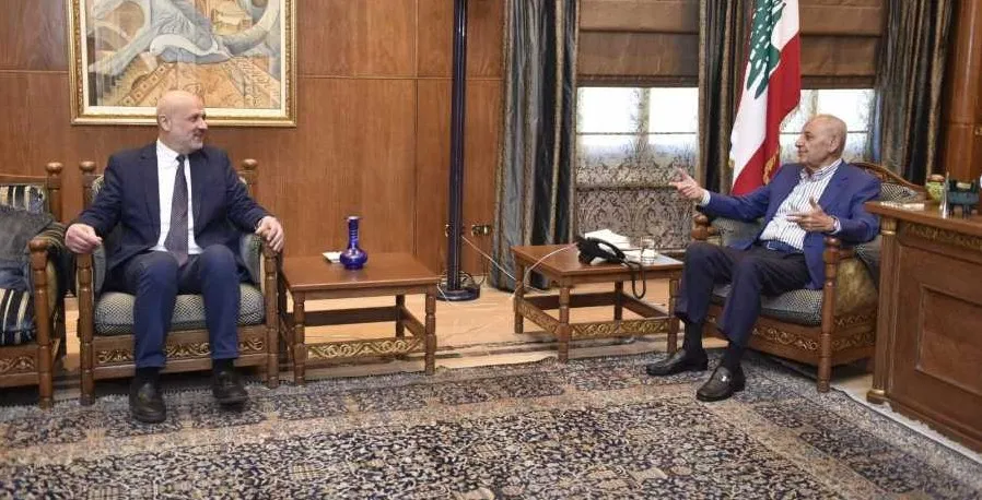 الاجئون السوريون: تصاريح ومواقف