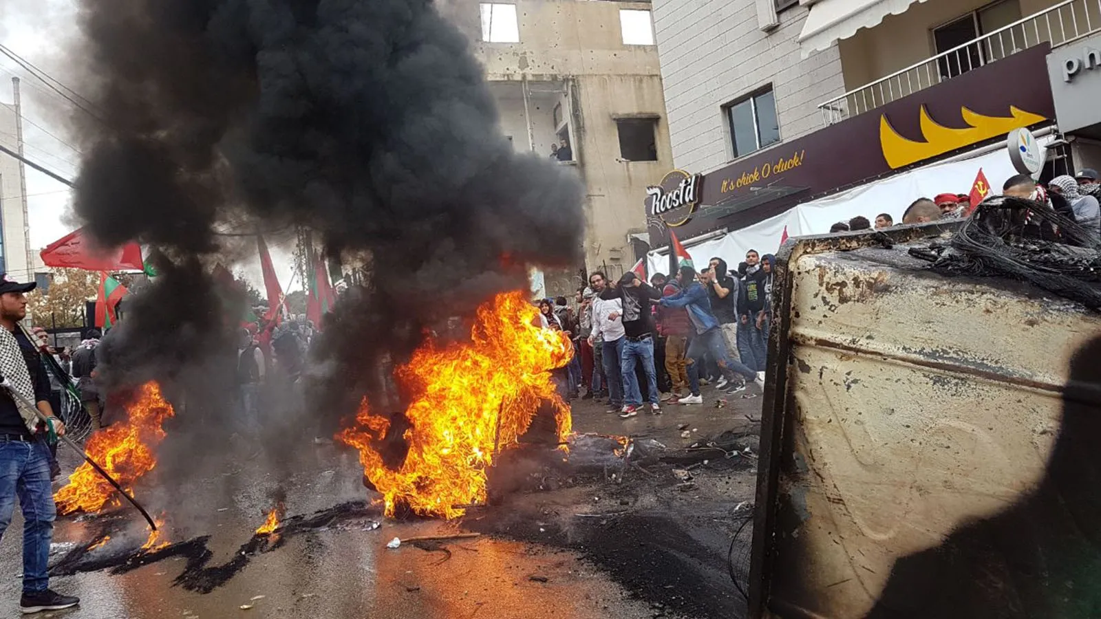 مواجهات في محيط السفارة الاميركية في عوكر