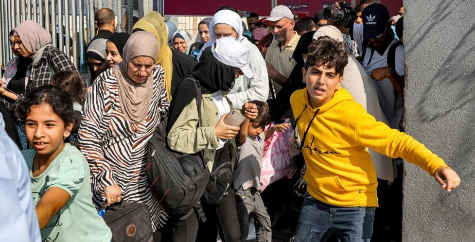 حرب غزة: إجلاء الأجانب عبر رفح