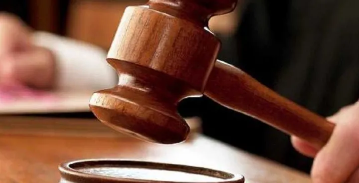 إخبار ضد مطرانين