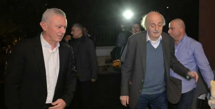 جنبلاط فرنجية في عشاء عائلي فقط