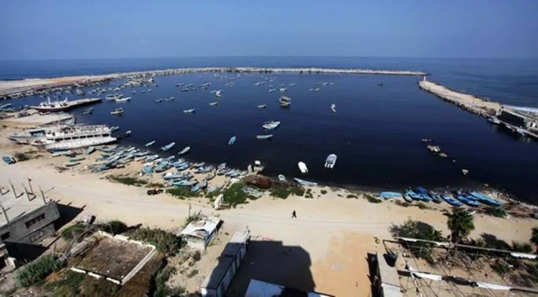 بايدن ينظم نكبة غزة بميناء المساعدات