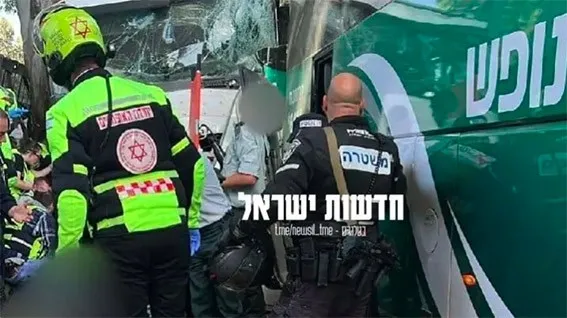 مقتل 5 جنود وعشرات الجرحى بحادث دهس قرب مقر الموساد بتل أبيب