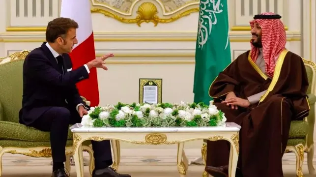 فرنسا والسعودية لانتخاب رئيس للجمهورية