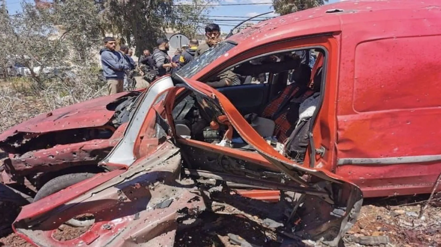 مقتل قيادي في الحزب و3 جرحى