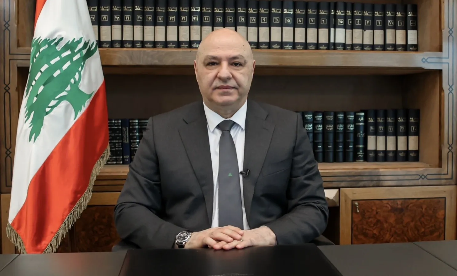 عون لعدم المخاطرة باندلاع حرب