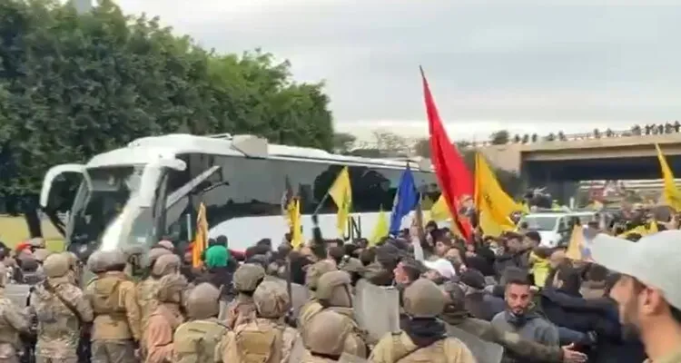 لبنان في المفصل: تسليم حزب الله سلاحه أو المواجهة