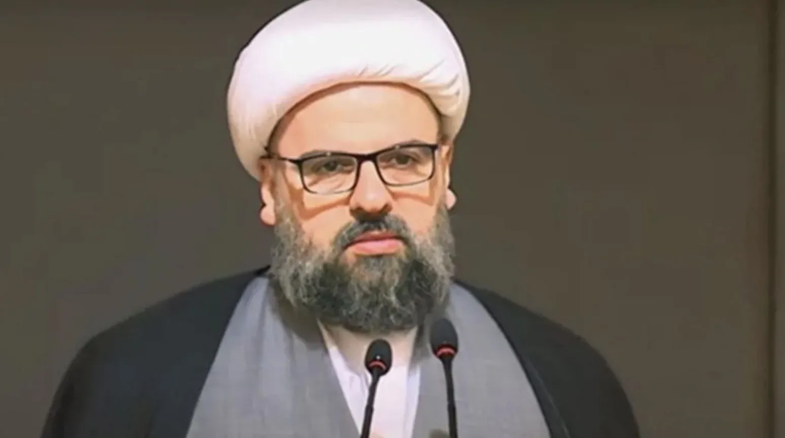 الشيخ قبلان يهاجم بكركي ويدافع عن السلاح وايران