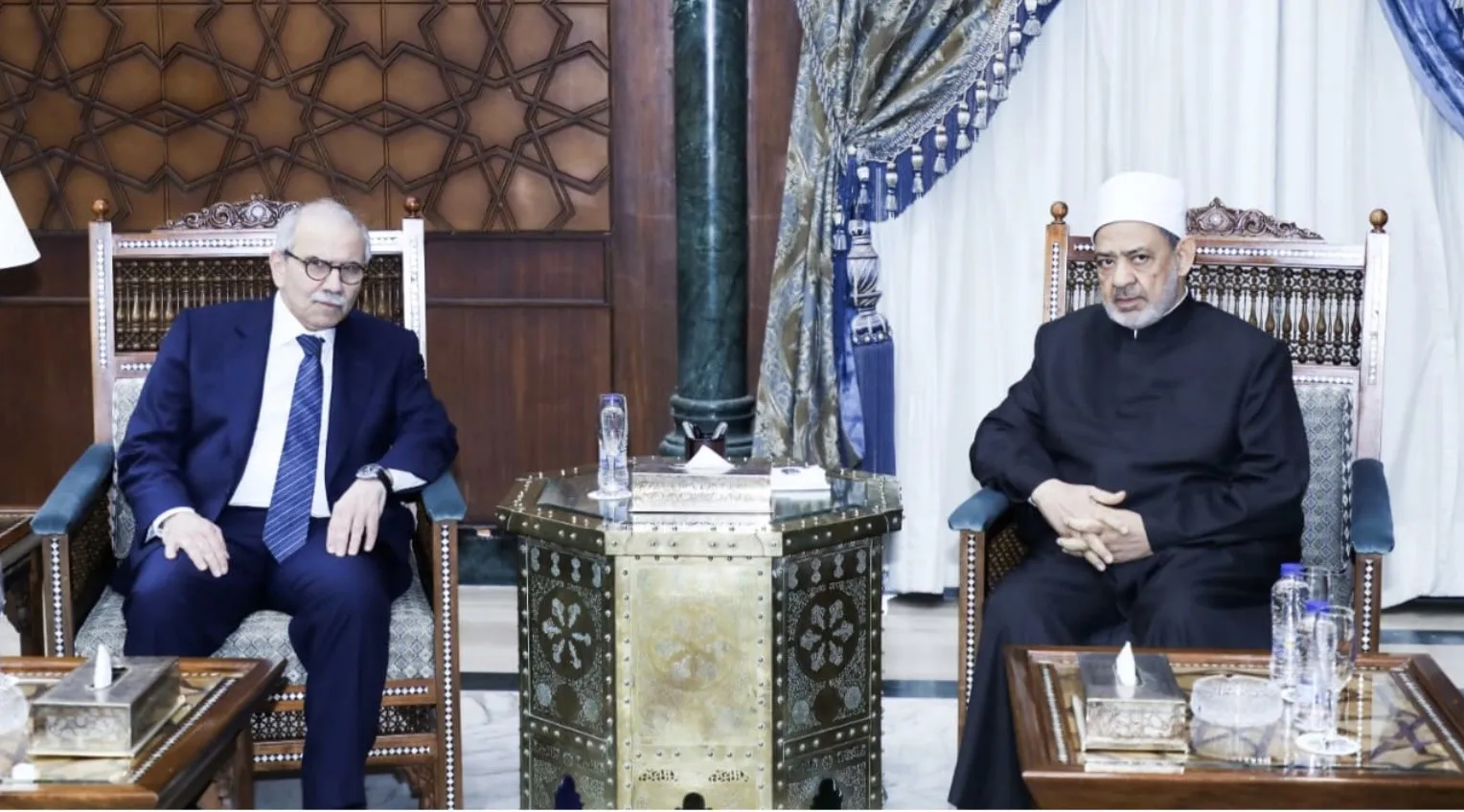 سلام يدعو شيخ الأزهر لزيارة لبنان