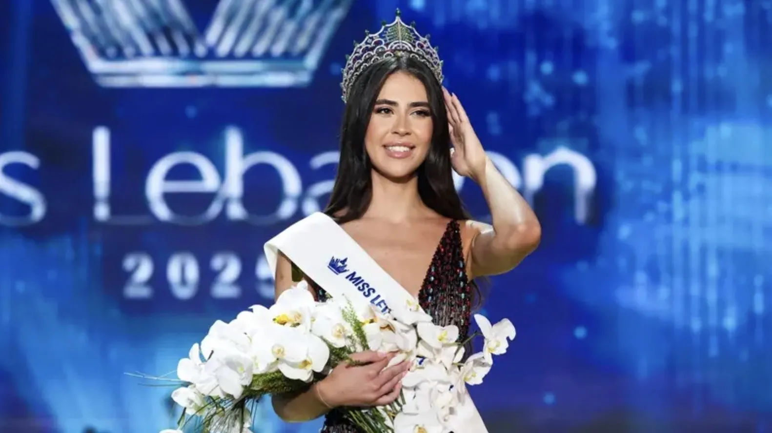 بيرلا حرب ملكة جمال لبنان