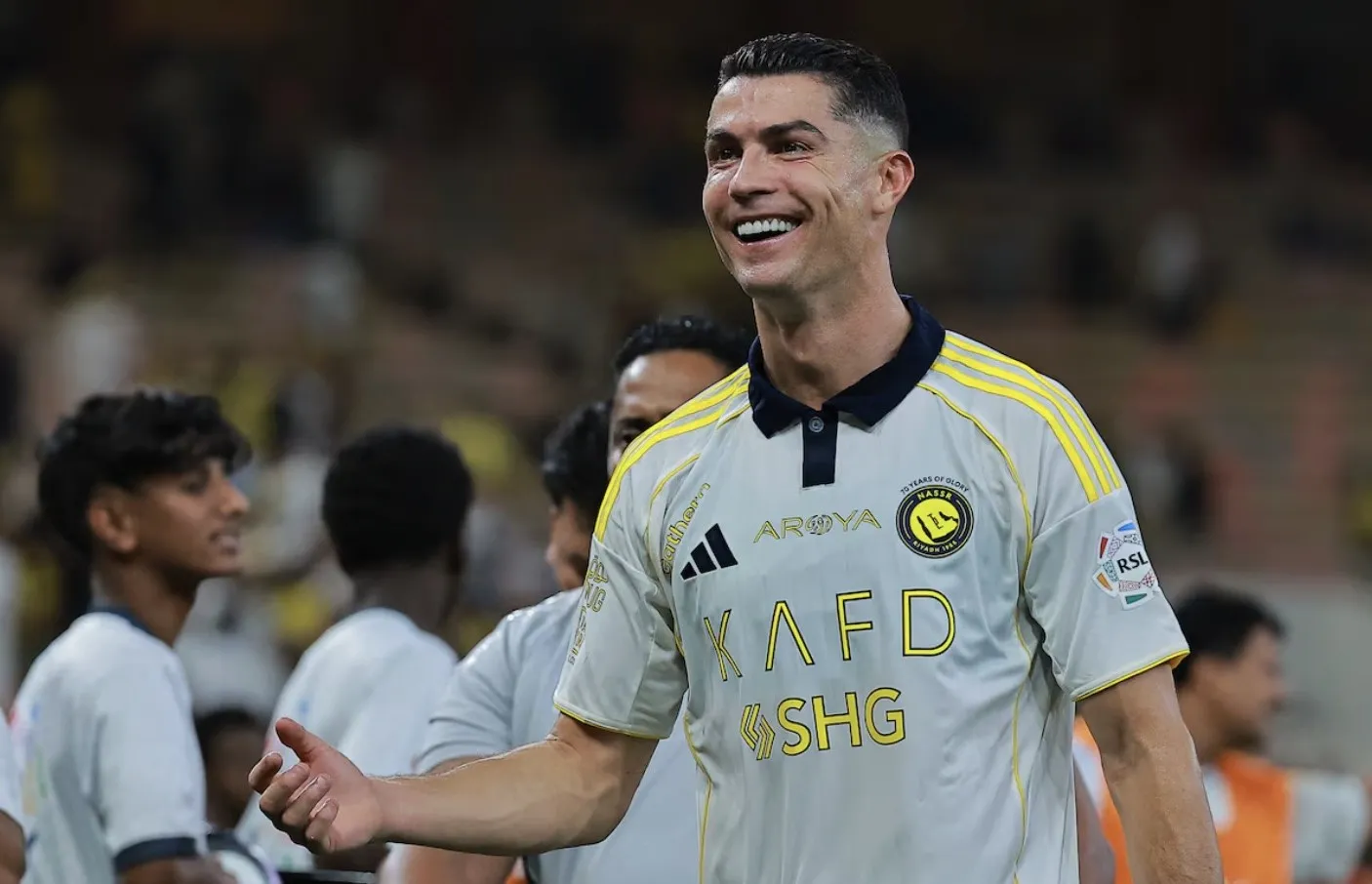 رونالدو أول ملياردير على ملاعب كرة القدم