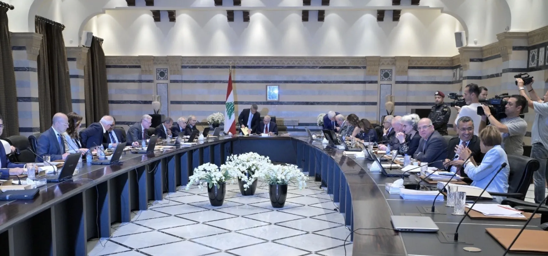 مجلس الوزراء: تشغيل مطار القليعات
