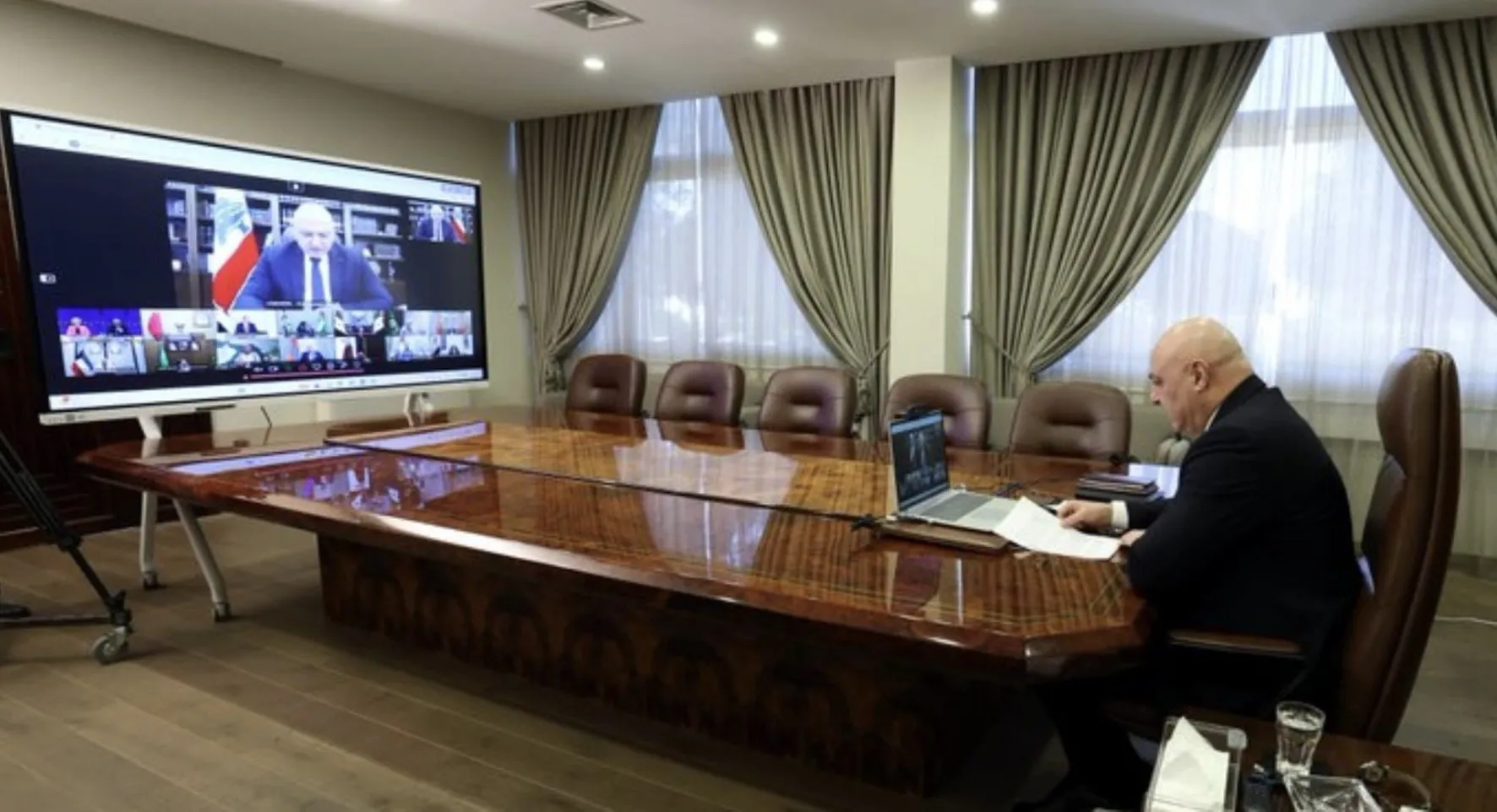 رئيس الجمهورية في أعنف هجوم على "فريق مسلّح خارج عن الدولة"