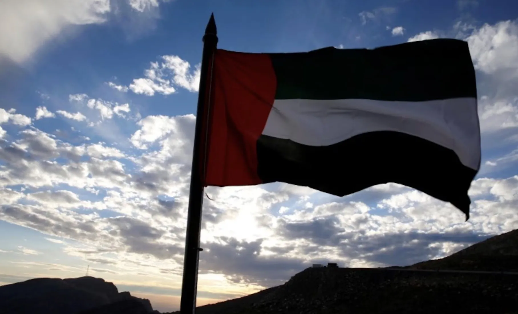 مسيرات تستهدف الإمارات والسعودية