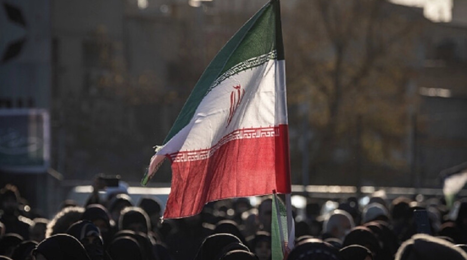 ازدواجية التخوين: ما يُسمح في طهران يُحرَّم في بيروت